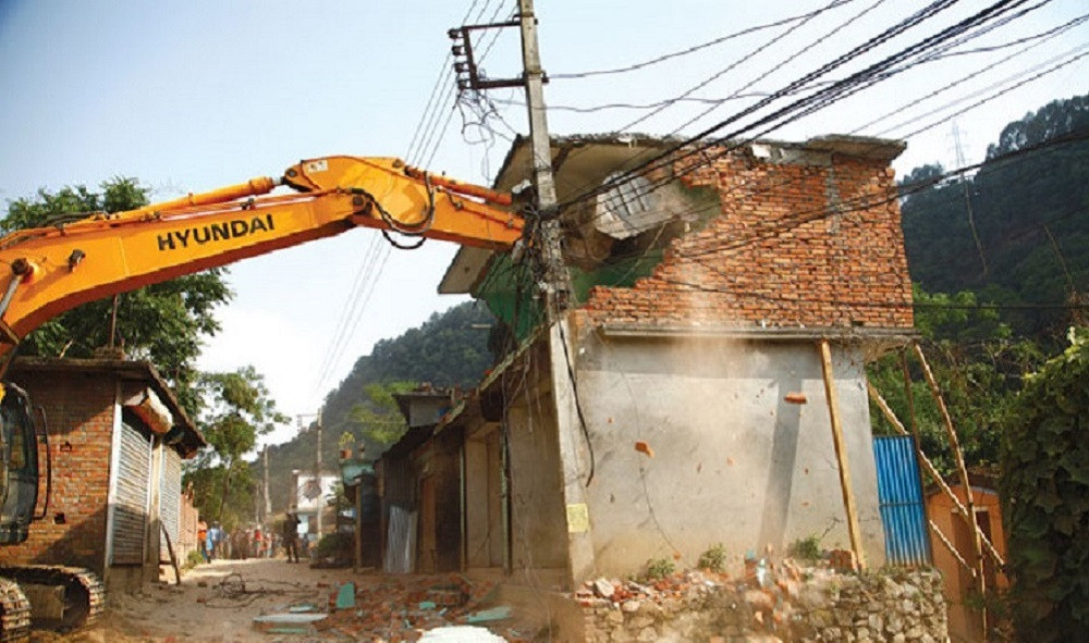 सार्वजनिक जग्गाको अतिक्रमण हटाइने