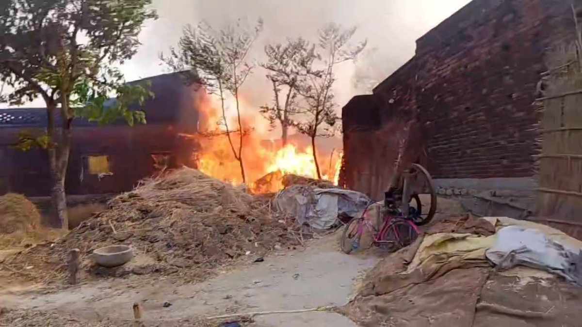 नवलपरासीमा १० घर जलेर नष्ट