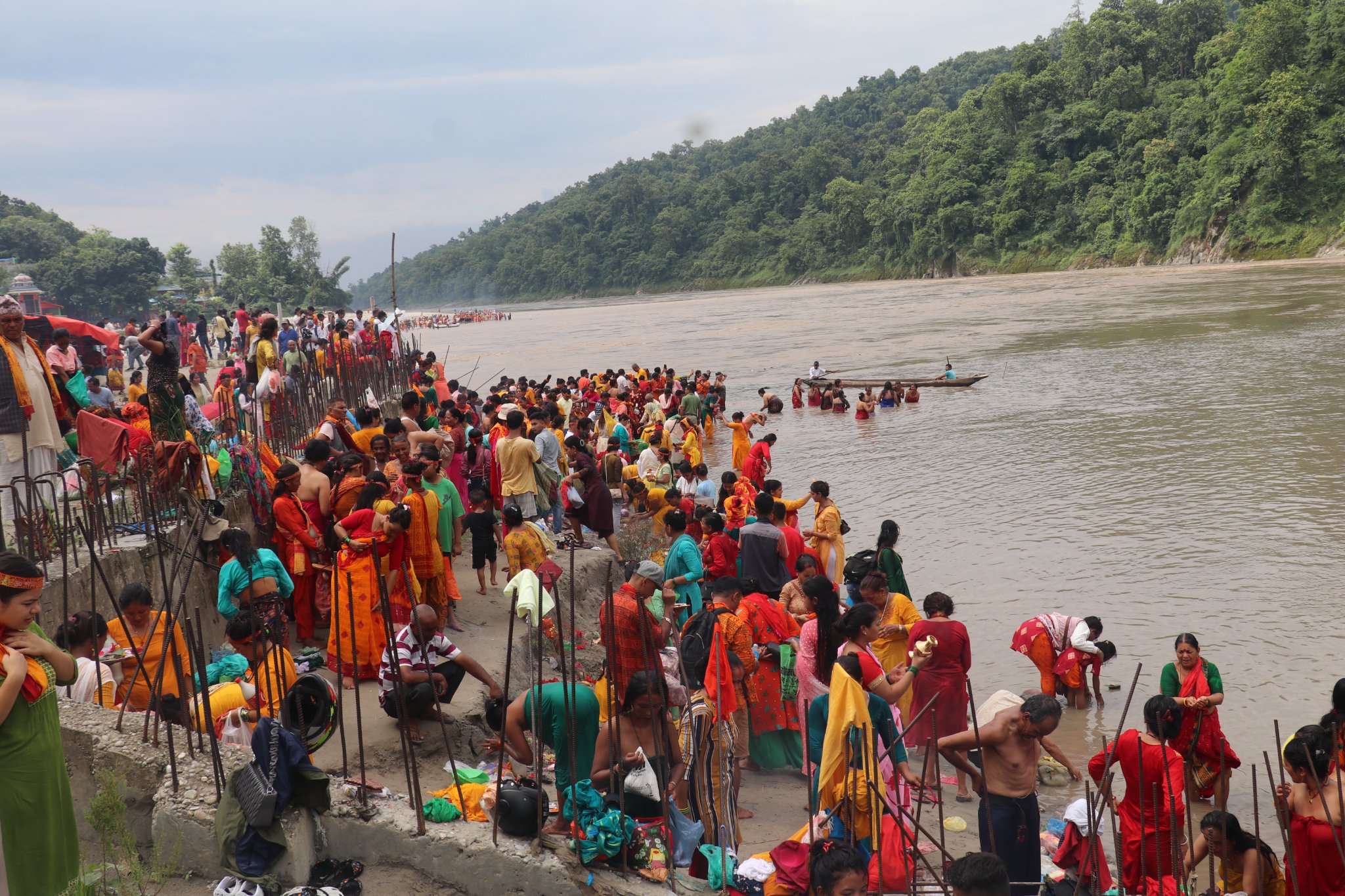 देवघाट मेलामा श्रावण महिनाभर एक लाख भक्तजनले गरे स्नान, अघिल्लो बर्ष भन्दा थोरै उपस्थिति