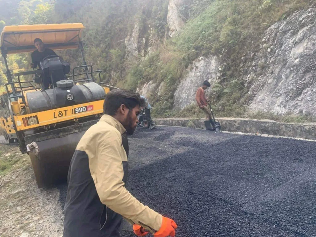 मुग्लिन–पोखरा सडक स्तरोन्नतिः ७३ किलोमिटर कालोपत्र