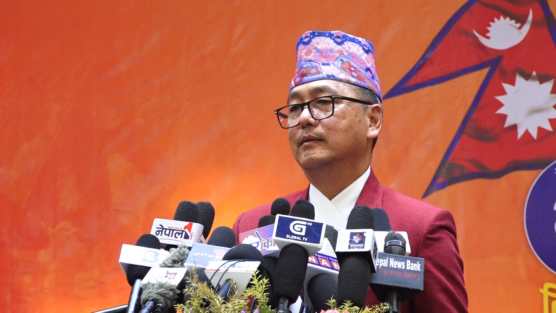 अध्यक्ष लिङदेनको चेतावनी:  आन्दोलनमा दमनको सहारा लिएमा बढारिनुपर्ने छ
