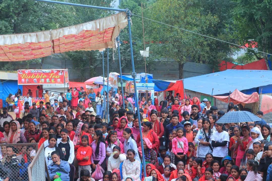 झूटो प्रचारले झुक्याइयो हजारौंलाई: ‘नायक तथा गायक प्रकाश सपूत आउने’ भनिए पनि अन्त्यमा आएनन्!