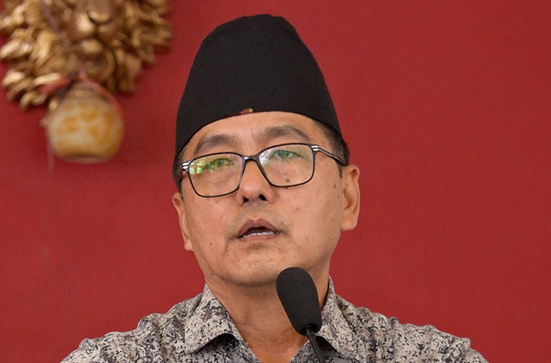 सरकारले मानव अधिकार आयोगको प्रतिवेदन तत्काल कार्यान्वयनमा लैजानुपर्दछ : राजेन्द्र लिङ्देन