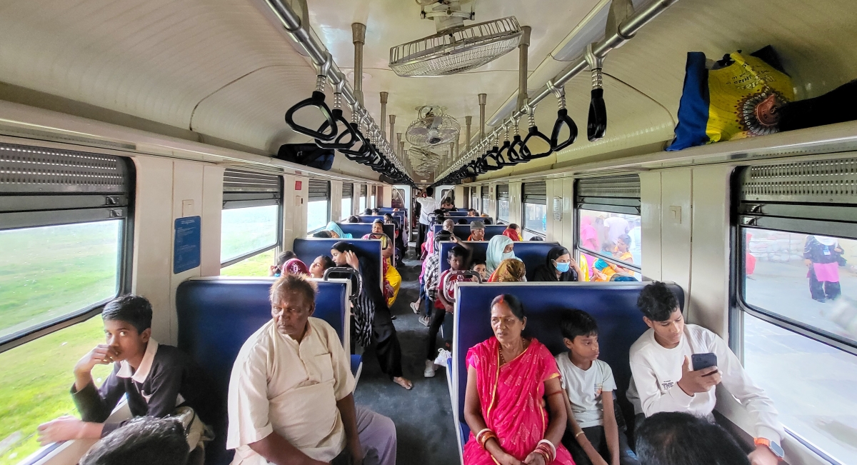 suffaring on train-nepal