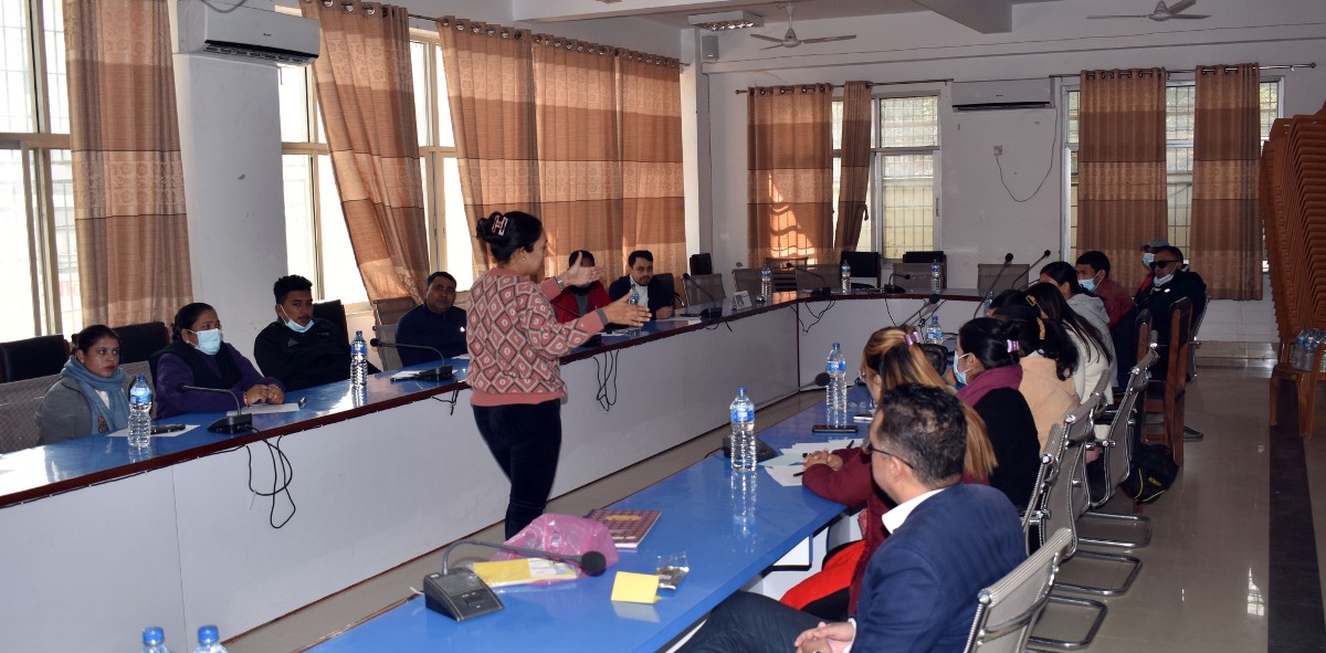 लुम्बिनी प्रादेशिक अस्पतालमा अन्तरवैयक्तिक सञ्चार सीप कार्यक्रम
