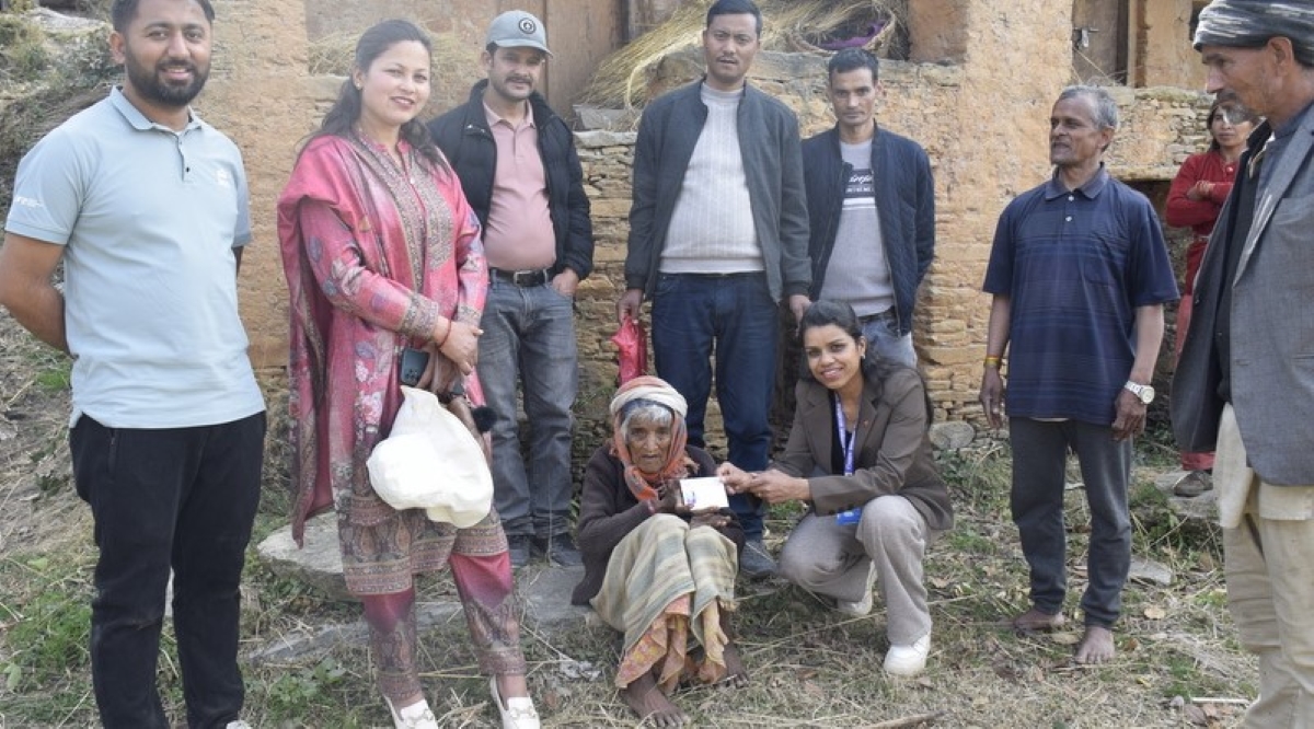 ९६ वर्षीया तुतसीदेवीले घरमै नागरिकता पाएपछि खुसी