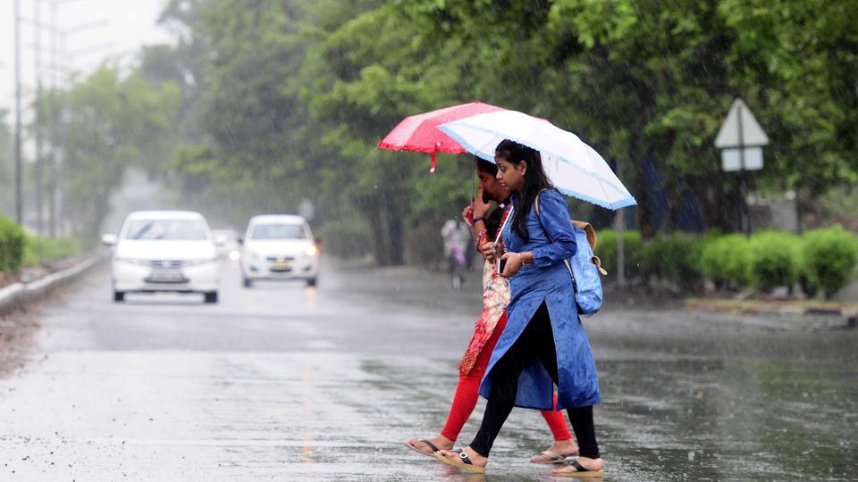 आजको मौसम : देशका विभिन्न ठाउँमा वर्षा र भारी हिमपात