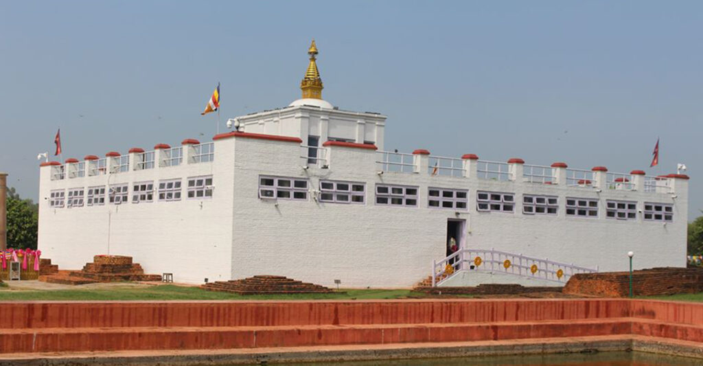 लुम्बिनीकाे मायादेवी मन्दिर बन्द, पर्यटक खिन्न
