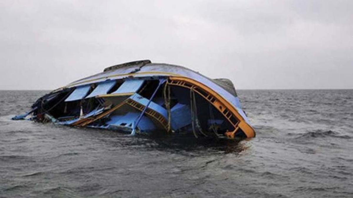 बारेन्ट्स समुद्रमा डुङ्गा दुर्घटना, १७ जना बेपत्ता