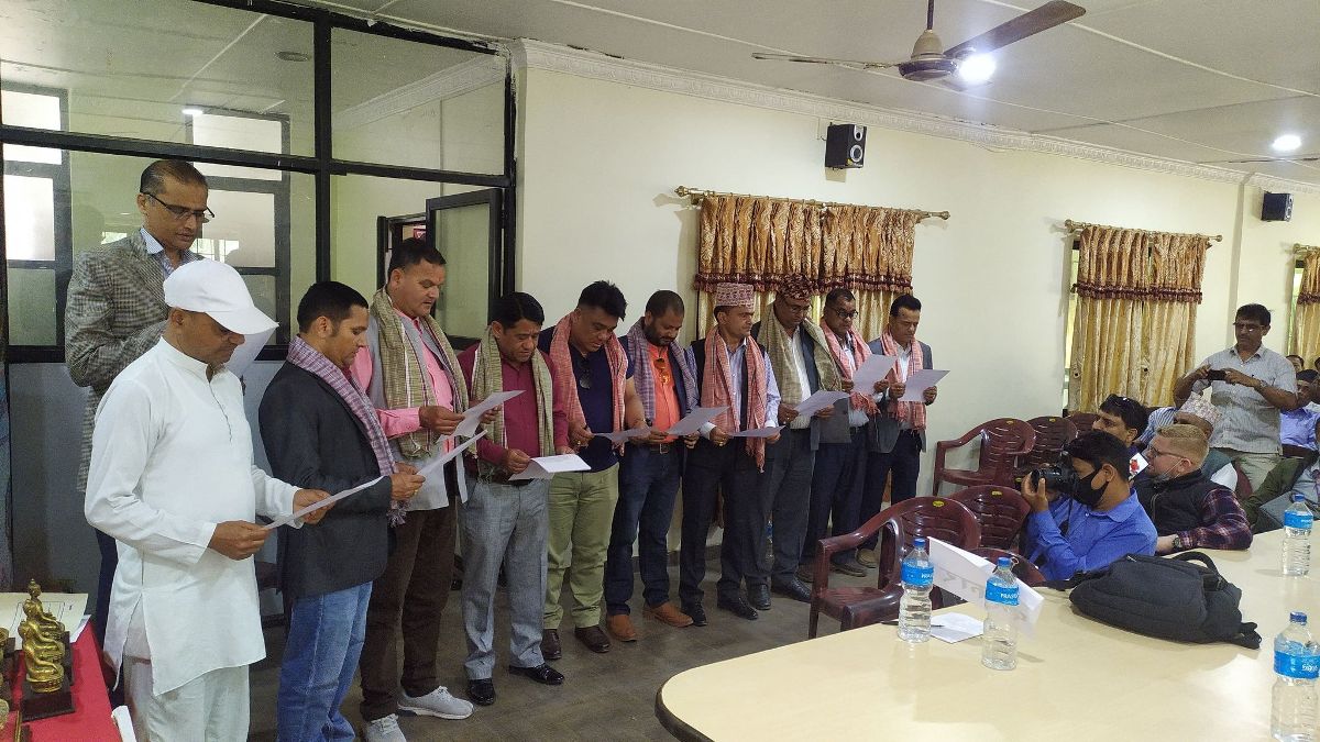 पश्चिम नेपाल बस ब्यवसायी प्रालिको अध्यक्षमा दधिराम खरेल सर्बसम्मत