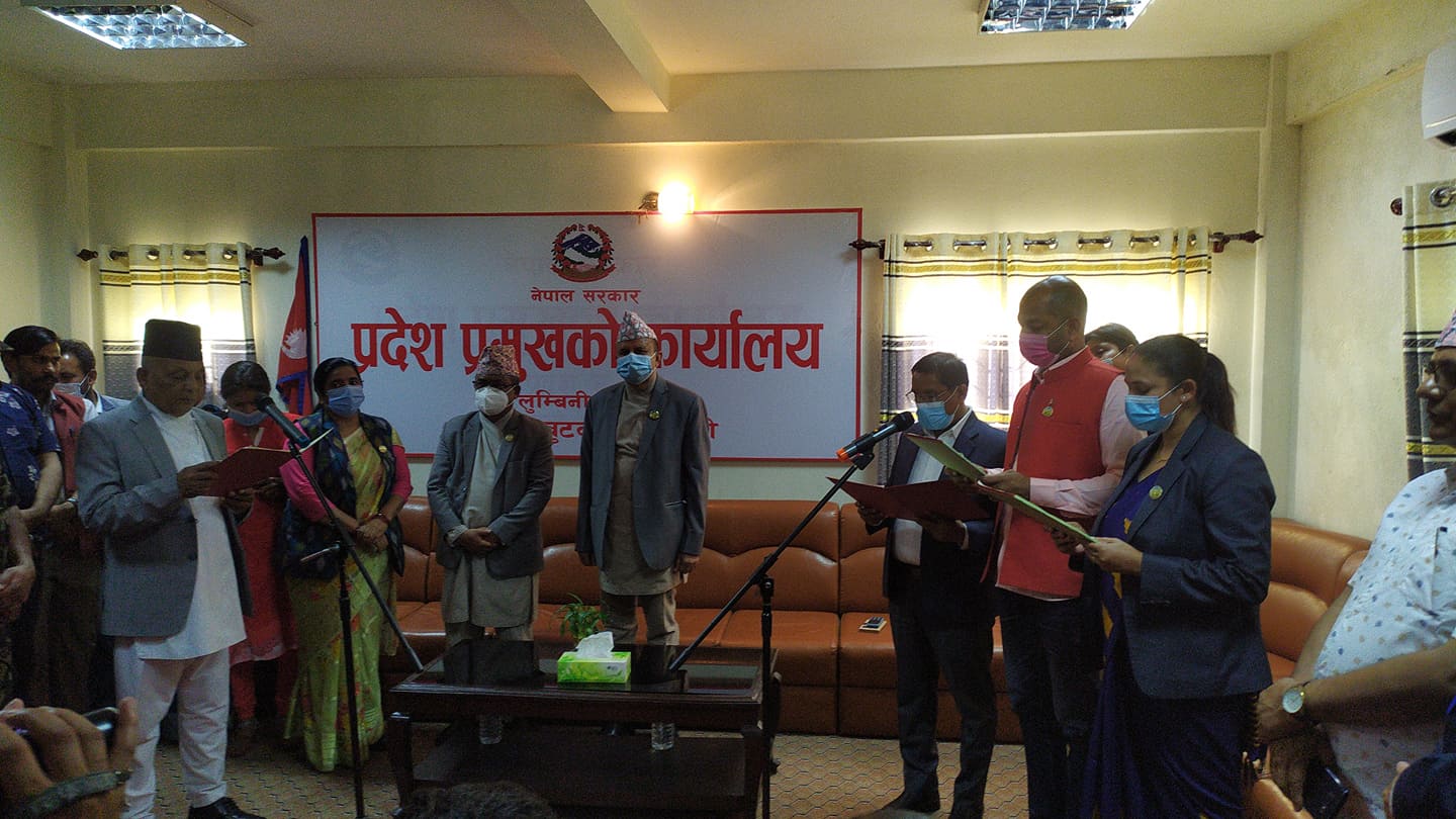 लुम्बिनी प्रदेशको मन्त्रीमण्डल पुर्नगठन, अविश्वासको प्रस्तावमा हस्ताक्षर गर्ने ३ जना मन्त्री