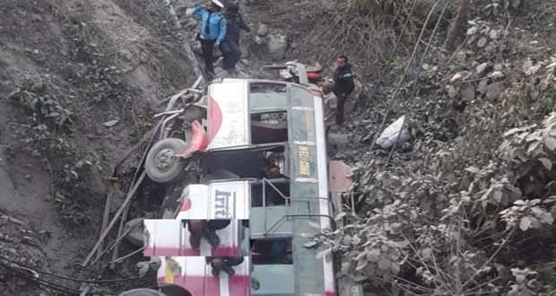 दाङ बस दुर्घटना अपडेट: २ जनाको मृत्यु, २७ घाइते