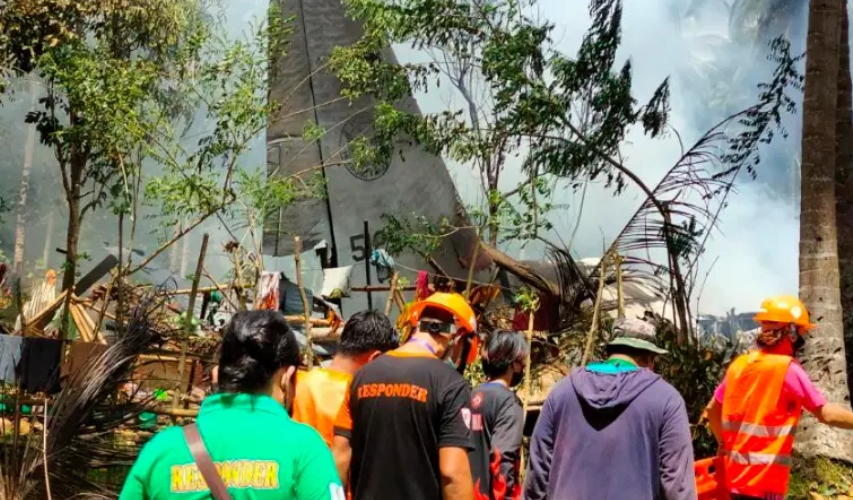 फिलिपिन्समा सैनिक विमान दुर्घटनामा मृत्यु हुनेको संख्या ५० पुग्यो