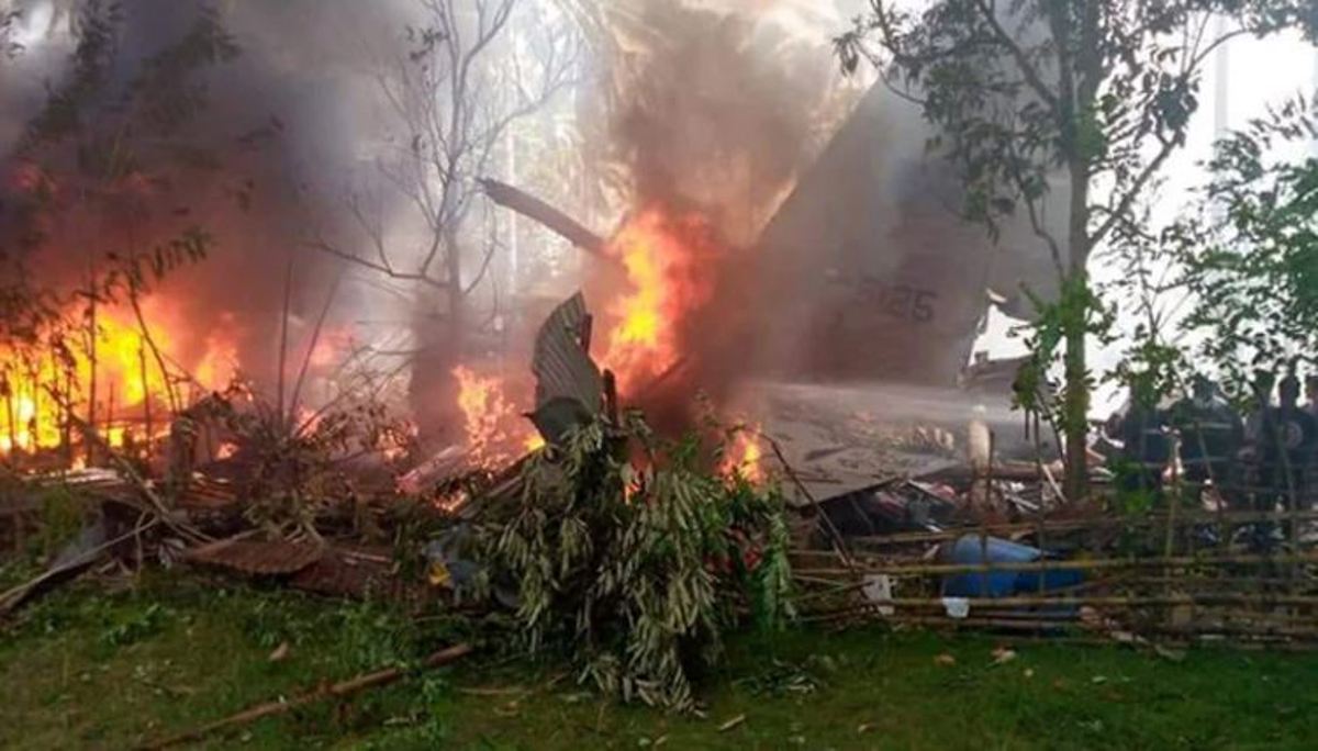 फिलिपिन्समा सैनिक विमान दुर्घटनामा मृत्यु हुनेको संख्या ५० पुग्यो