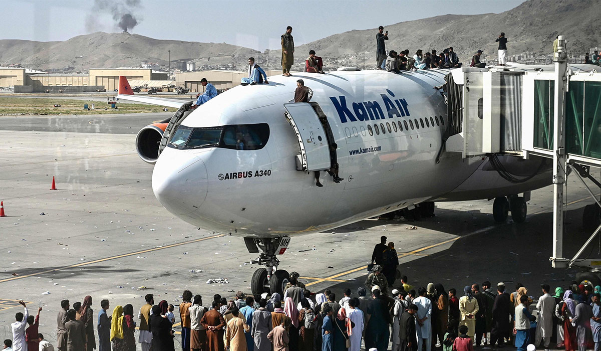 तालिबानद्वारा काबुल विमानस्थल प्रवेशमा थप कडाई