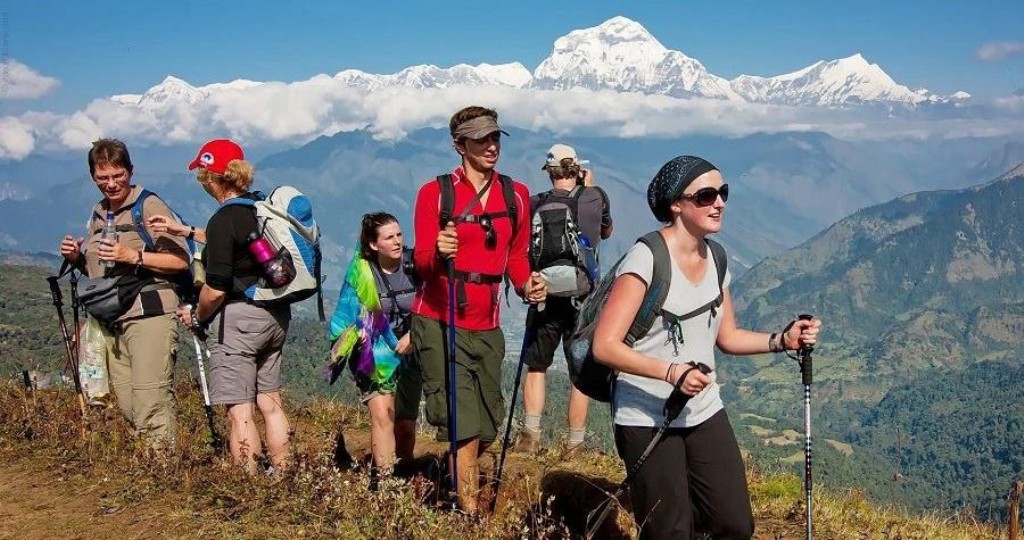 नेपाल आउने विदेशी पर्यटकको सङ्ख्या घटेपनि बसाईं बढ्यो