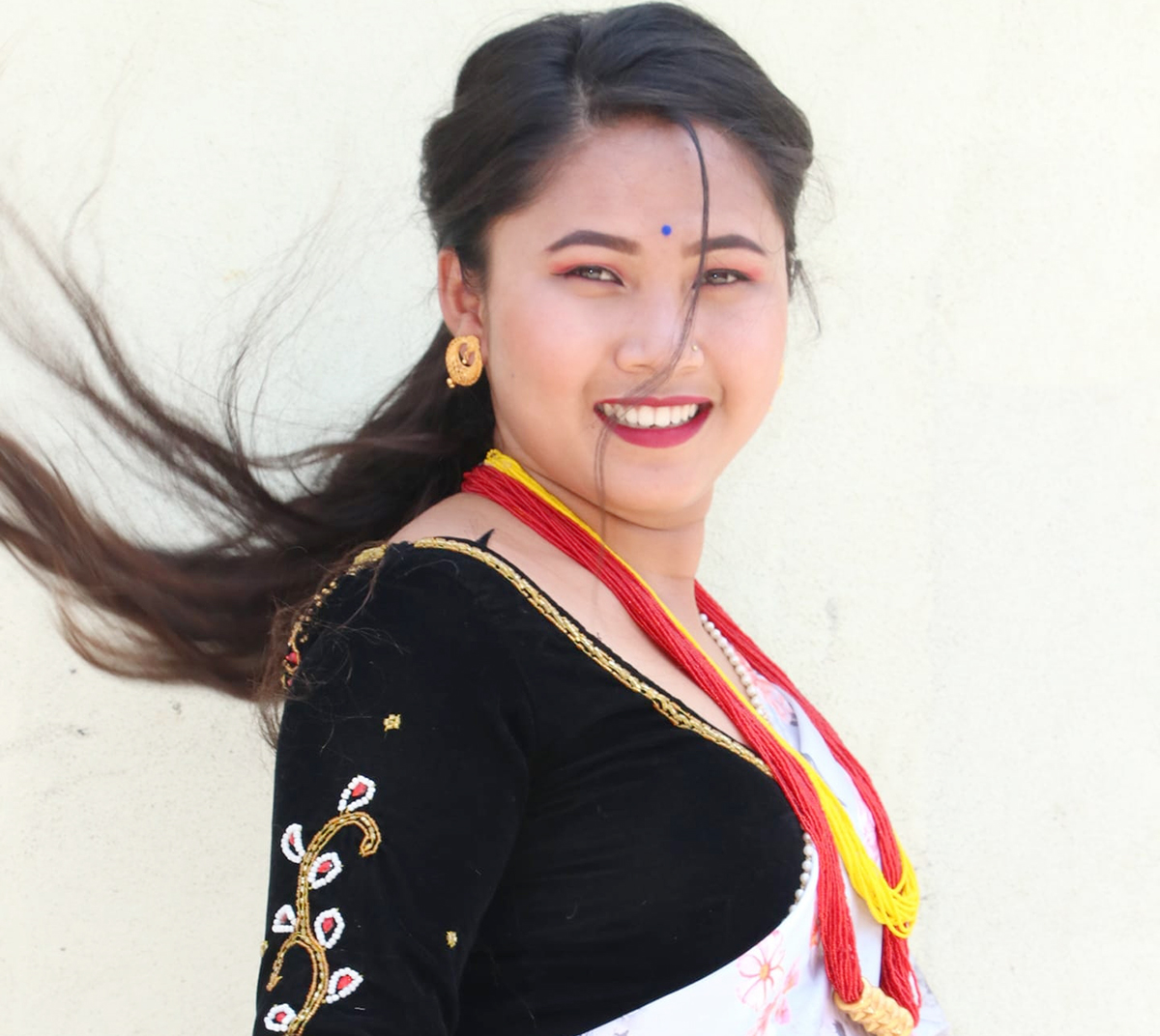 एमाले वडा अधिवेशन : लुम्बिनीकी १९ वर्षीया झरना चौधरी सचिवमा