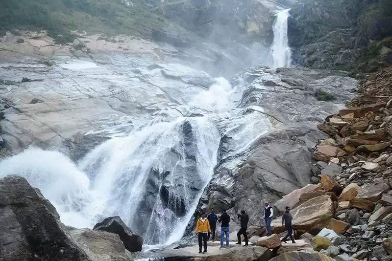 आन्तरिक पर्यटकले बढ्यो रुप्सेको रौनक