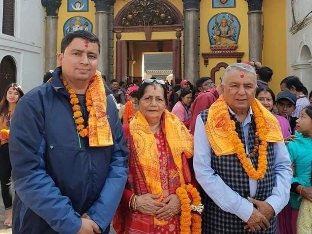 लगातार कांग्रेसका तीन नेता पशुपतिनाथ दर्शनमा