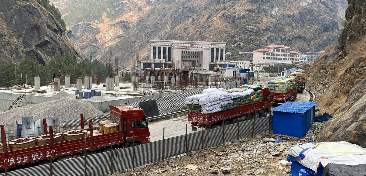 नेपाल-चीन व्यापार अझै सहज भएन, दसैंलाई मगाएको सामान तिहारपछि मात्रै आउने