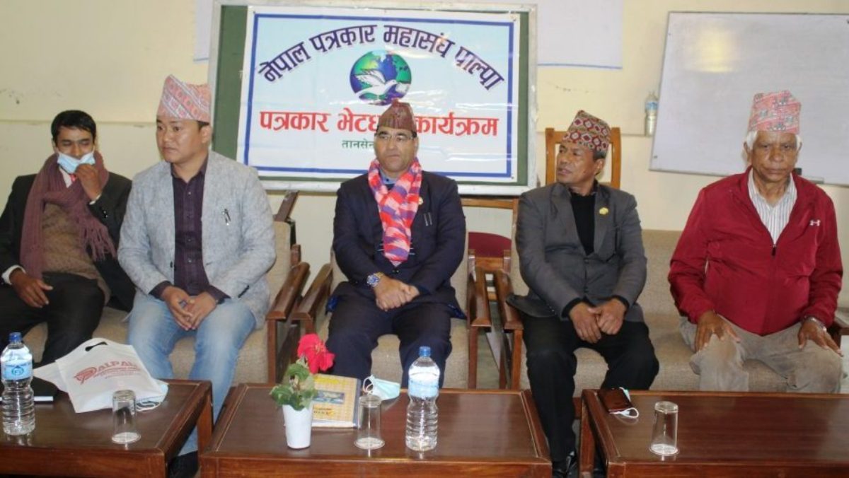 लुम्बिनीका मुख्यमन्त्री केसीद्वारा गठबन्धन दललाई धाेका दिने संकेत
