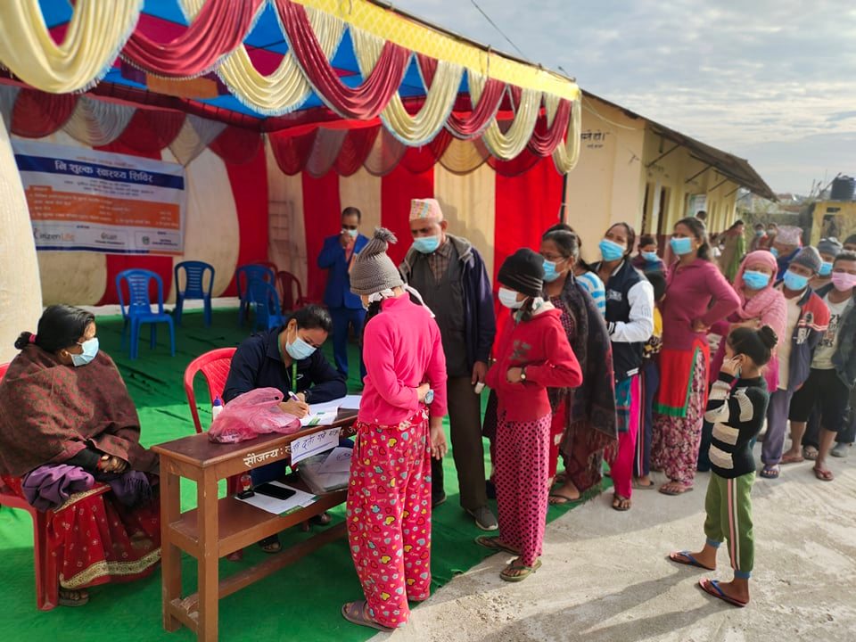 सिटिजन र विवानद्वारा बुटवल मजुवामा निःशुल्क स्वास्थ्य शिविर,४ सयले लिए परीक्षण,उपचार र औषधि सेवा