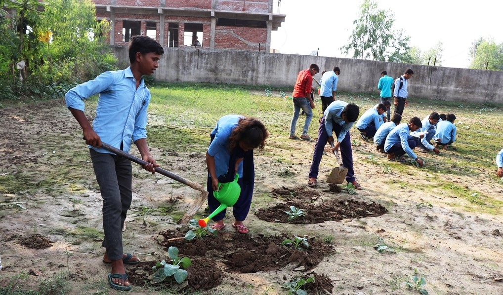 गाउँमै कक्षा १२ सम्म प्राविधिक कृषि पढ्न पाउँदा विद्यार्थी फुरुङ्ग