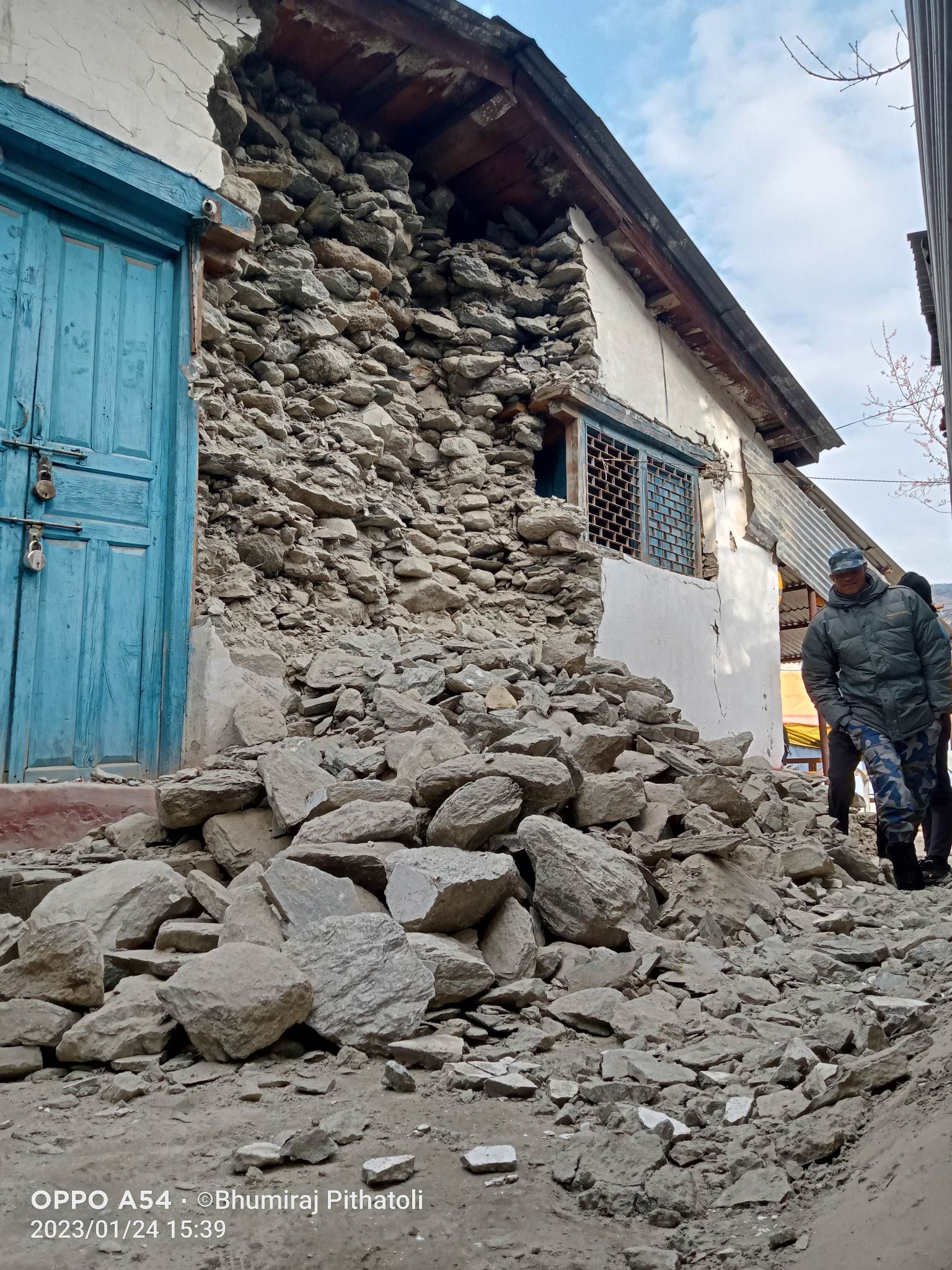 बाजुरा केन्द्रविन्दु भएर ५‍.९ म्याग्निच्युडको भूकम्प, बझाङमा दर्जन बढी घरमा क्षति