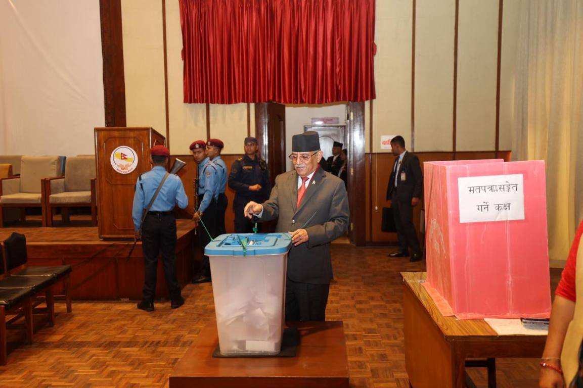 उपराष्ट्रपति निर्वाचन : प्रधानमन्त्रीले गरे मतदान(फोटो फिचर)