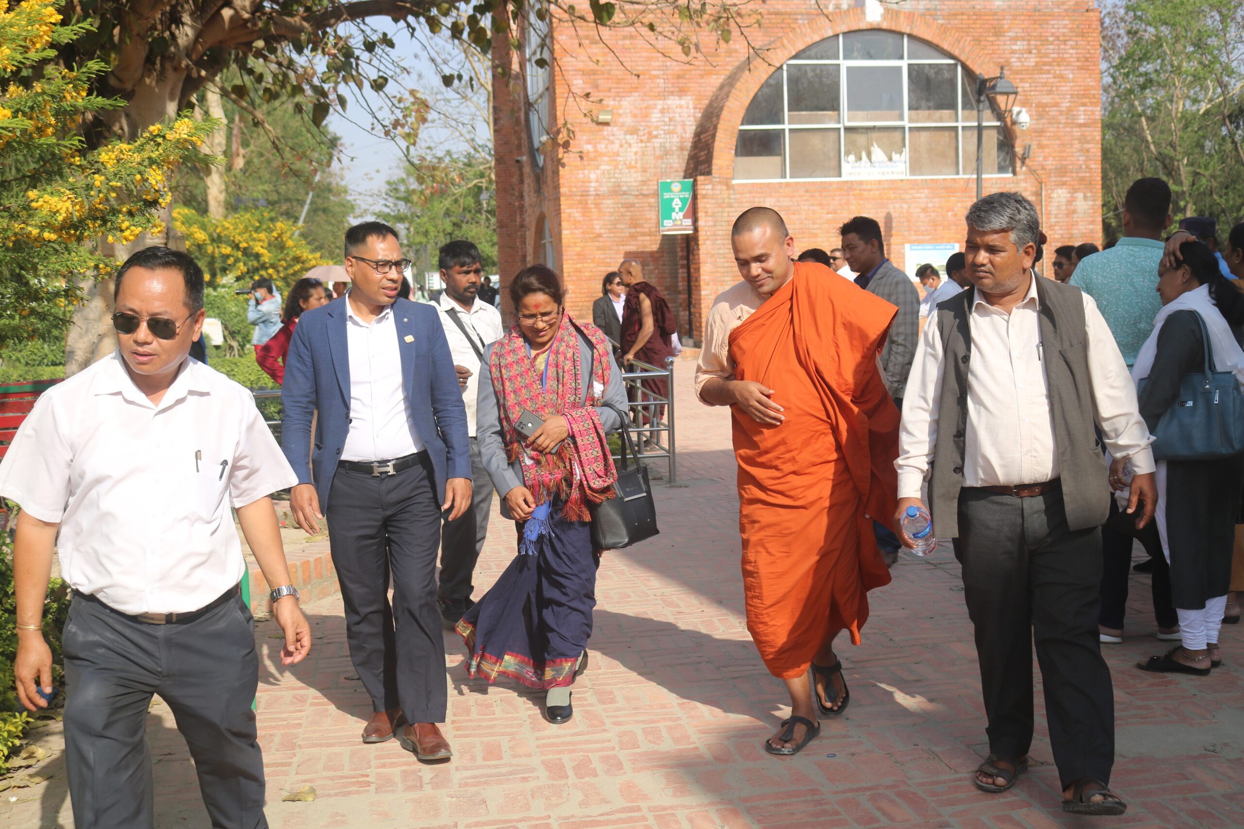 संस्कृती पर्यटन राज्यमन्त्री सिर्पालीद्वारा बुद्धजन्मस्थलको भ्रमण