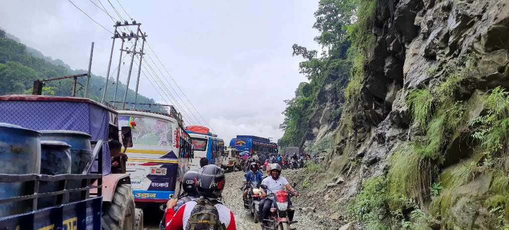 बुटवल-पाल्पा सडक एकतर्फी रुपमा खुल्यो (फोटोफिचर)