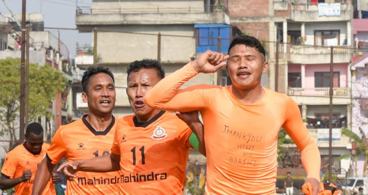 बुटवल लुम्बिनी एफसीबाट खेल्ने भए राष्ट्रिय फुटसल टोलीका कप्तान मणी कुमार लामा