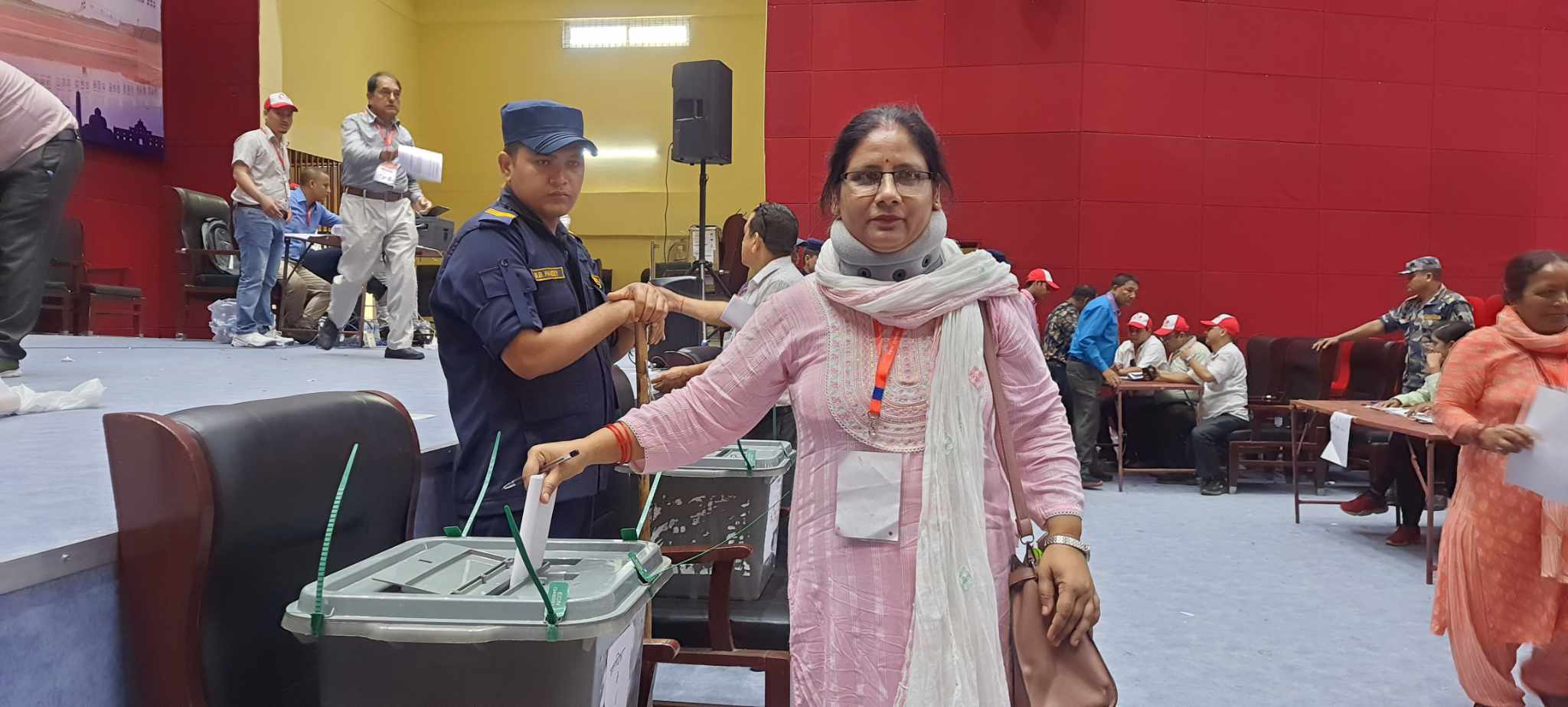 एमाले लुम्बिनी प्रदेश अधिवेशन : नेतृत्व चयनका लागि मतदान सुरु, दिउँसो १ बजेसम्म अवधि